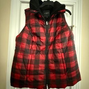 Talbots Woman buffalo plaid vest with sherpa lining.  Size 1X